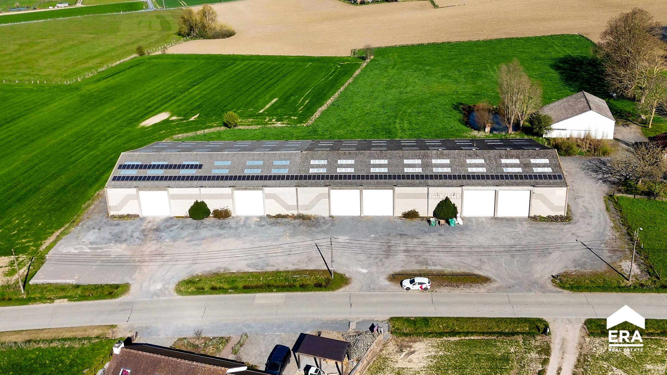 Commercial for rent in Zonnebeke - photo 1