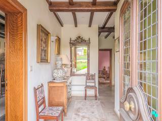 Deze te renoveren bungalow in het hart van Merelbeke ligt op een perceel van 1032 m² en biedt een bruikbare vloeroppervlakte van 141 m² (zonder...