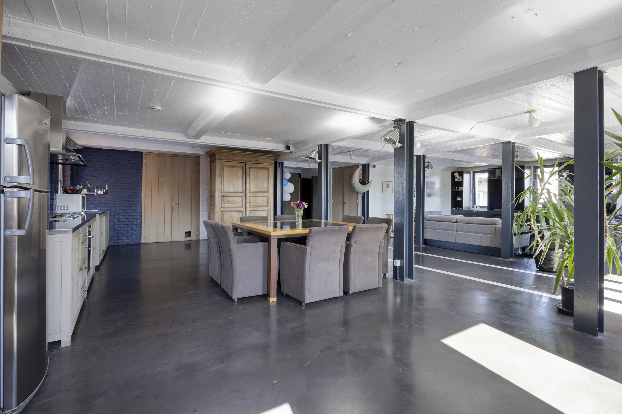 Exclusive canal-view loft with 3 beds in Brussels - photo 5