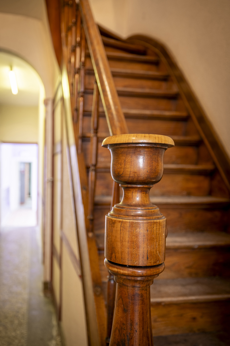 Te renoveren herenwoning met 5 tot 7 slpk en groot magazijn - foto 5