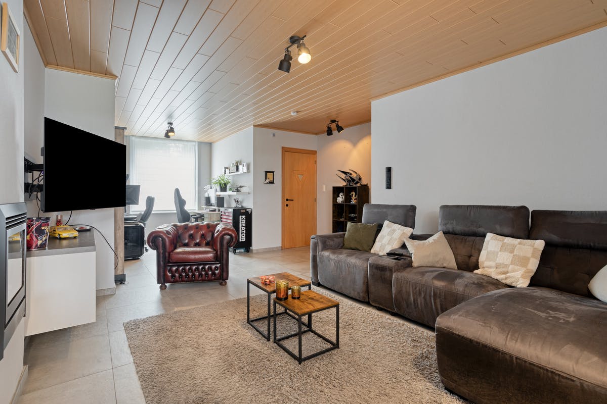 Ready to move in 3 bedroom house with city garden in Heule - photo 4