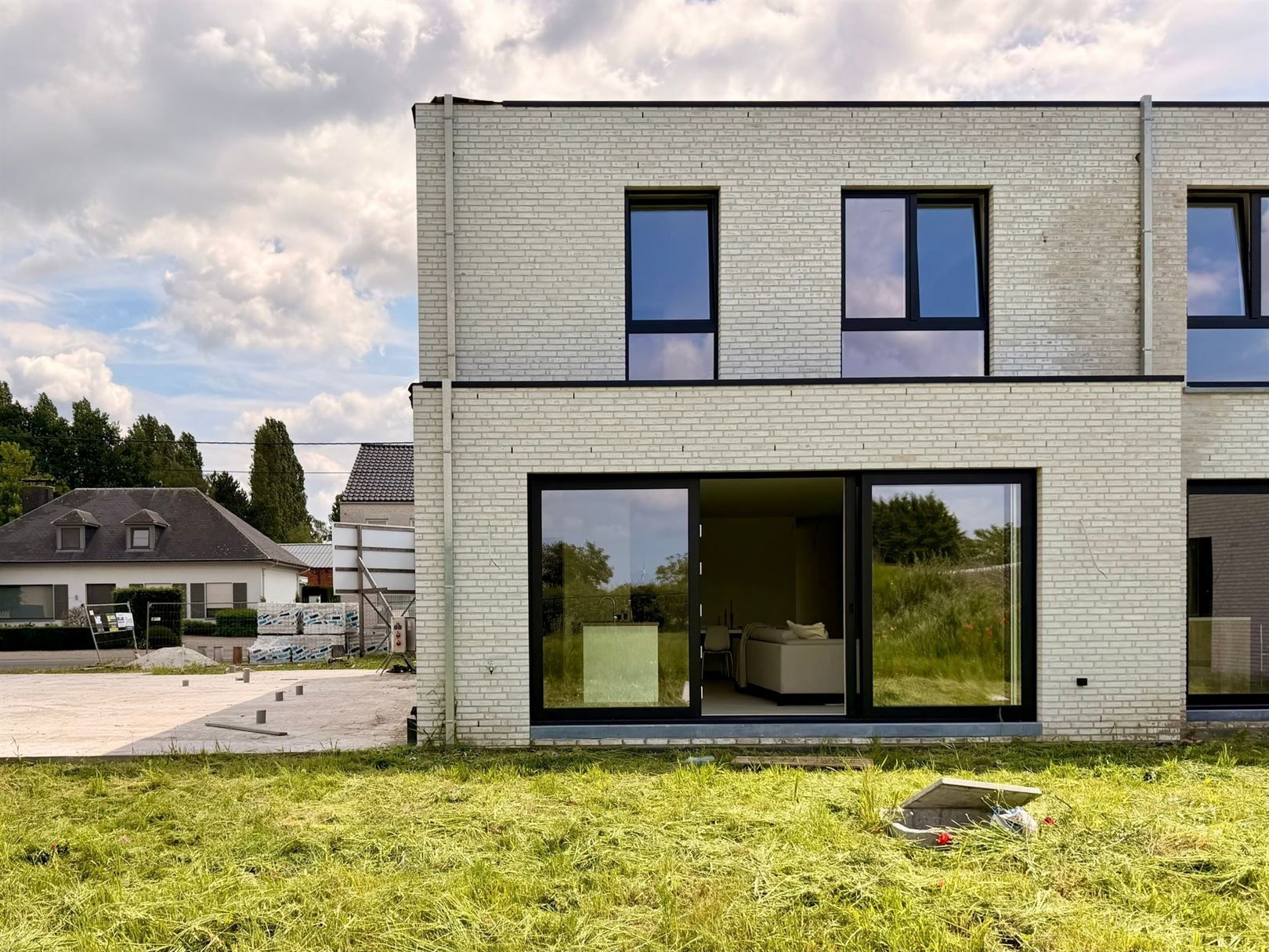 Nog op te richten gesloten nieuwbouwwoning met toffe tuin - foto 2
