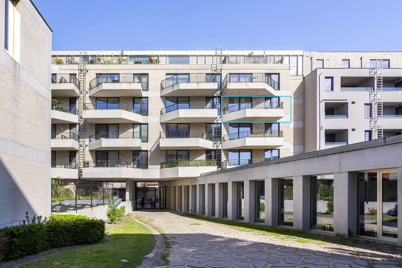 Modern 2-slaapkamerappartement met terras nabij het Eilandje - foto 2