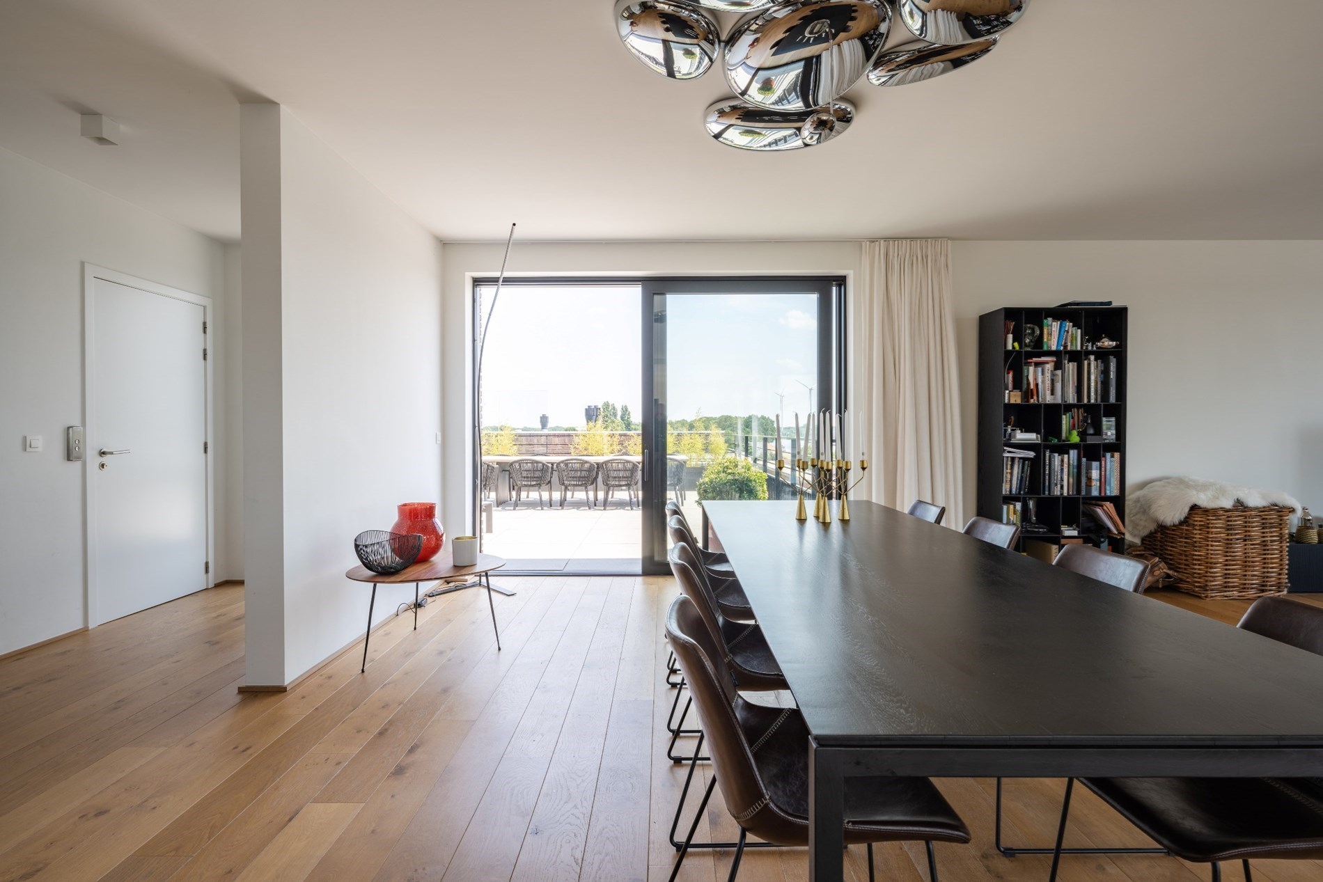 Exclusief appartement met een bewoonbare oppervlakte van 191m², ruime terrassen te Hasselt. - foto 5