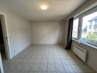 Te huur: gezellig 1-slaapkamerappartement met zonnig terrasje – Meiboom, Oostende.In een rustige en kleinschalige residentie op de Meiboom vind je...