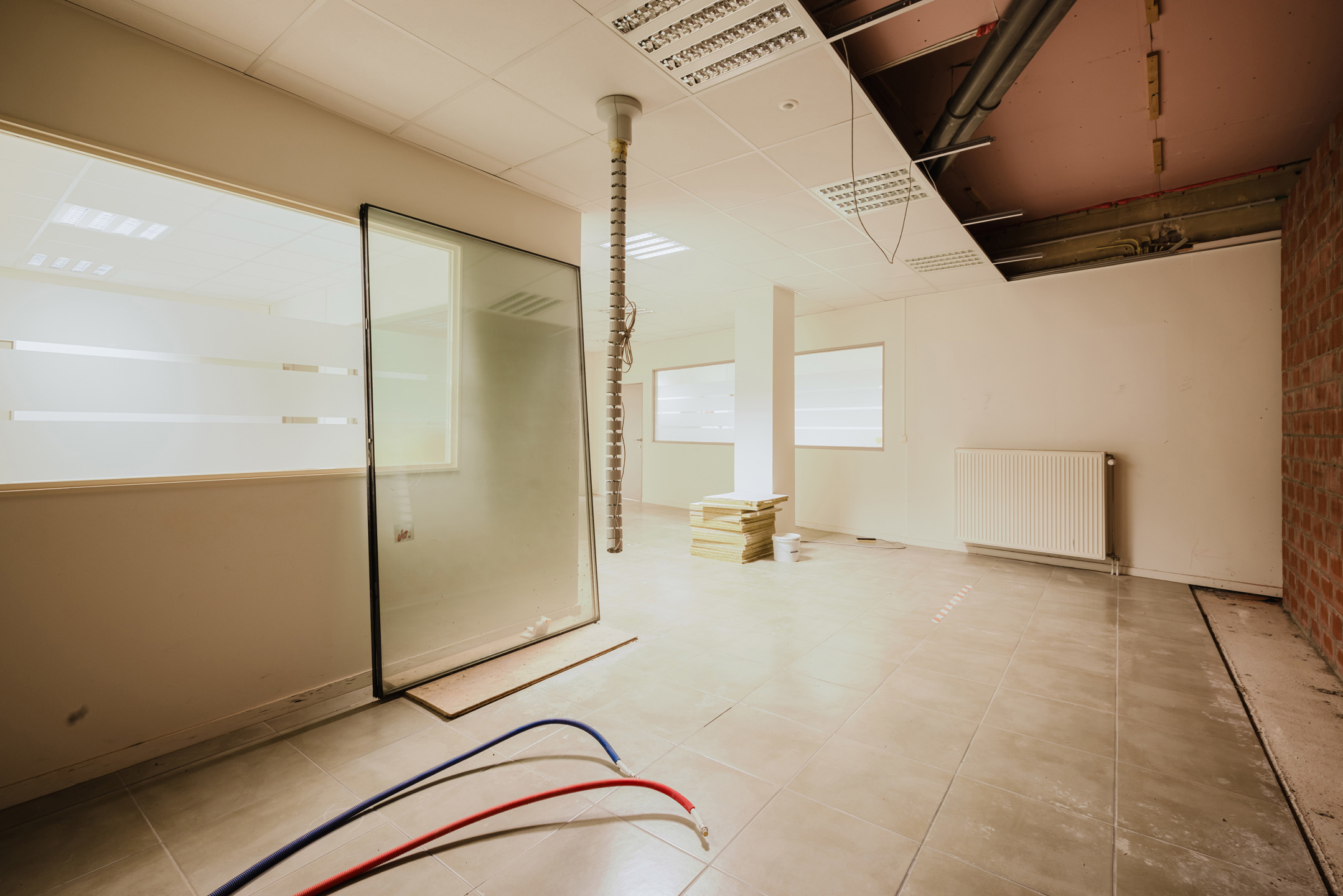 Centraal gelegen handelsruimte met vast rendement te Gent - foto 2