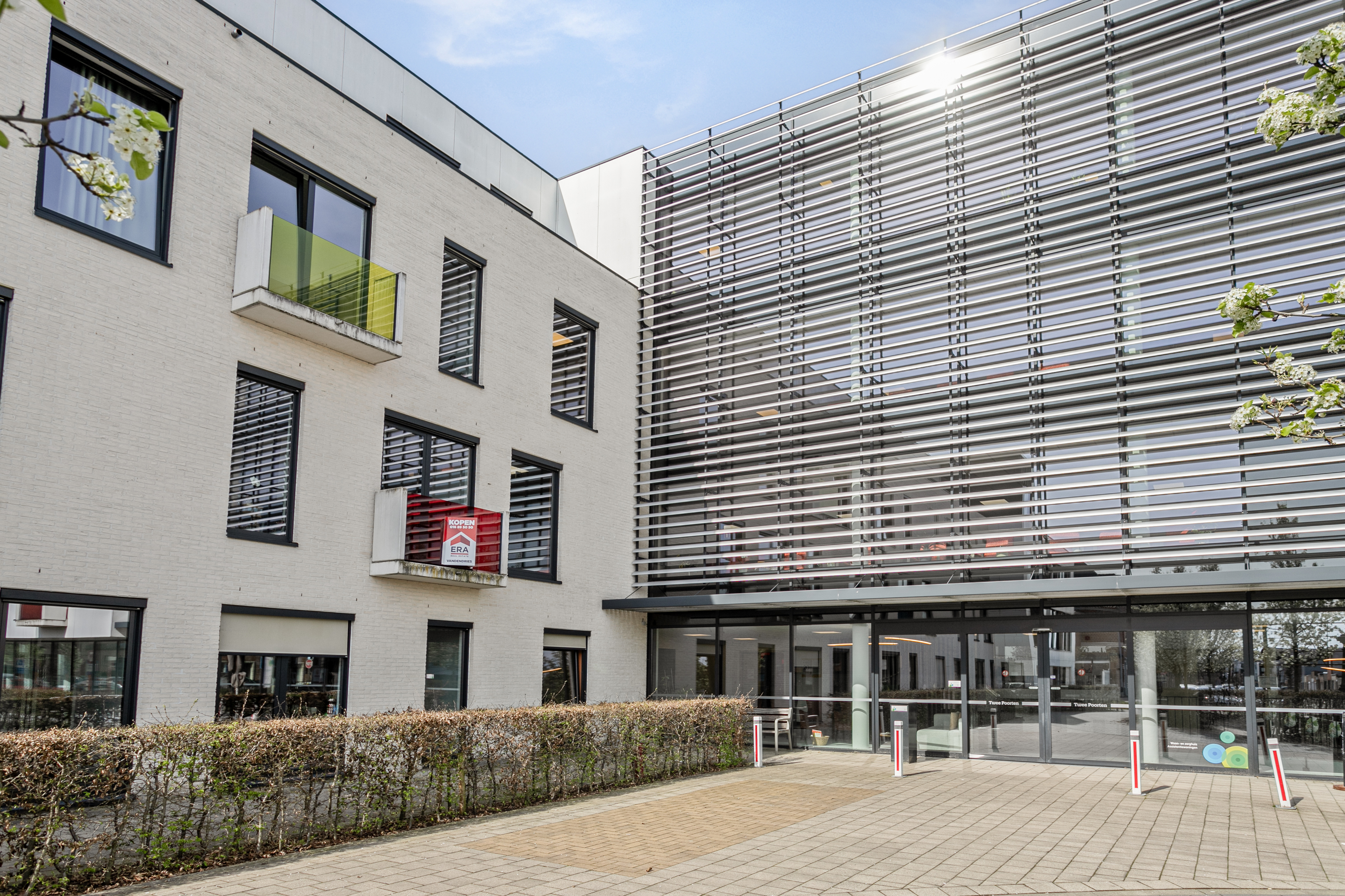 STIJLVOLLE RECENTE ASSISTENTIEWONING MET EXTRA SERVICES - foto 1