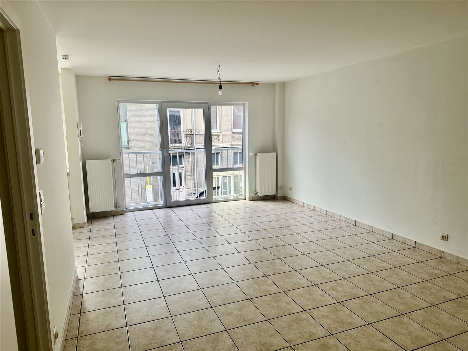Apartment - photo 2