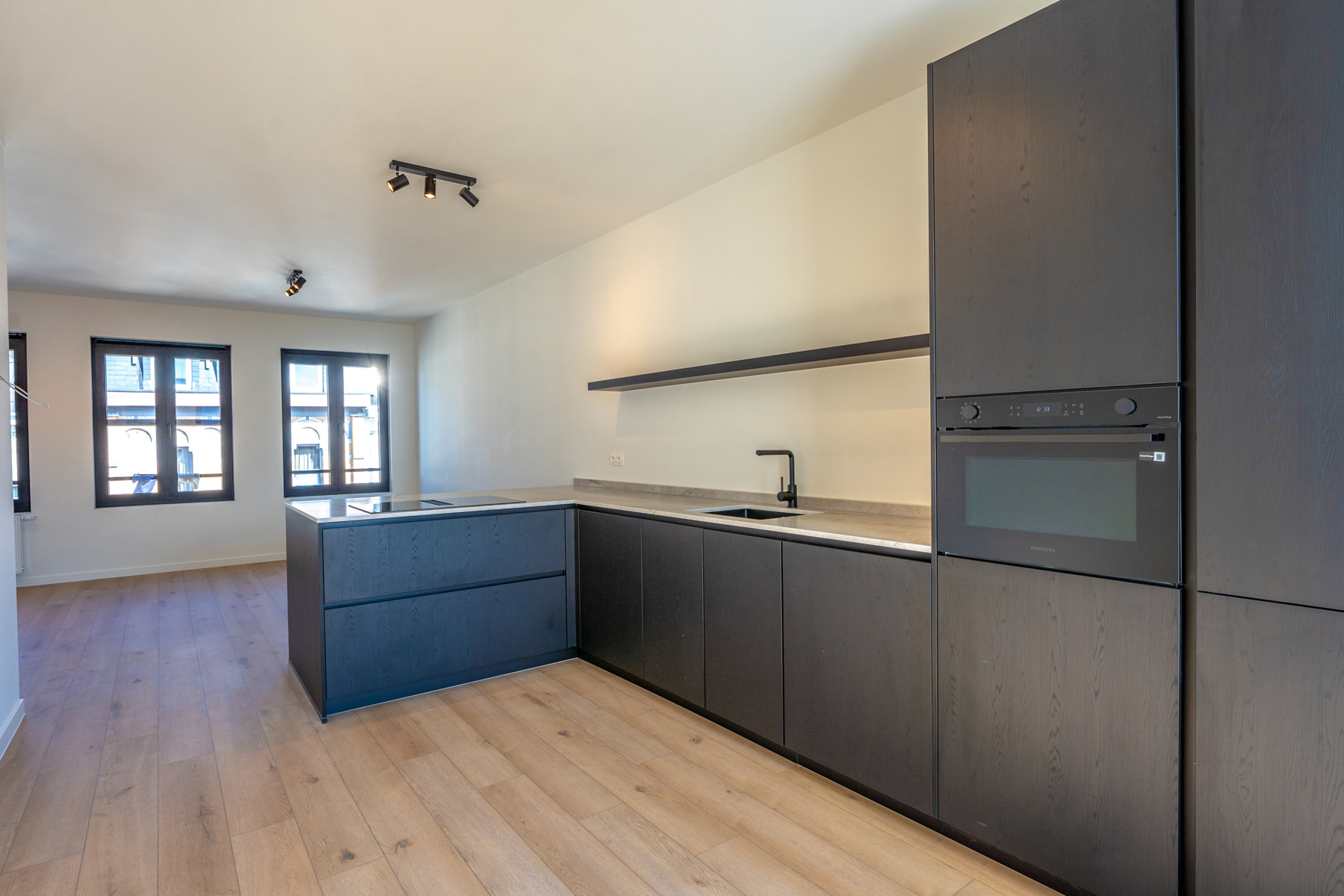 Top gelegen gerenoveerd 1 slaapkamer appartement - foto 4