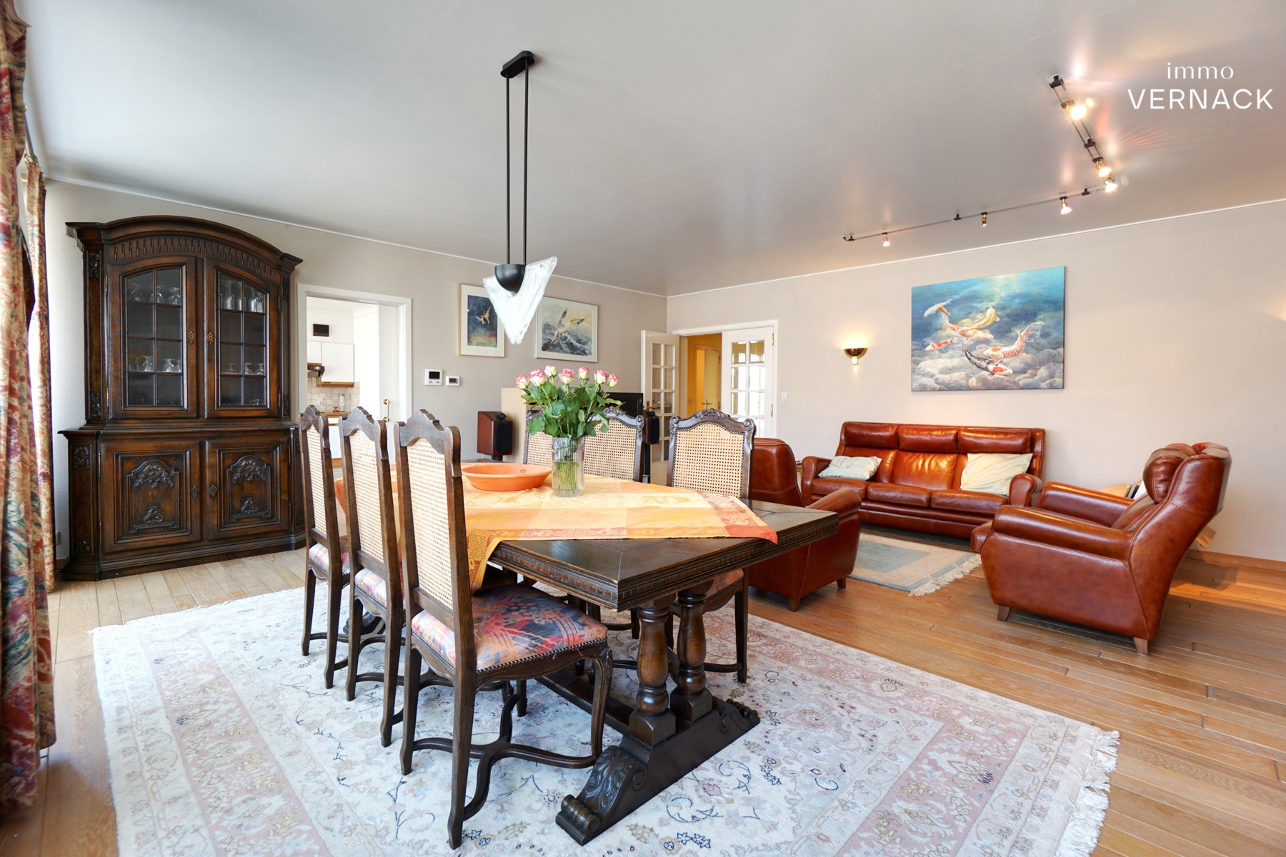 Zeer ruim appartement in Torhout - Volledige Verdieping - foto 4