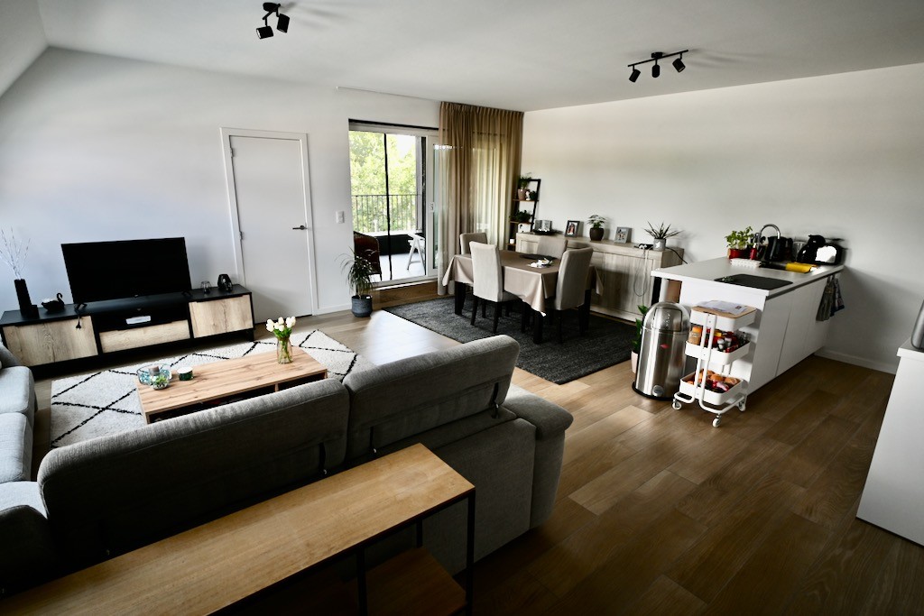 Mooi dakappartement met 1 slaapkamer ! - foto 5