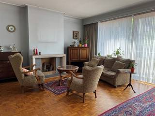 Ontdek dit charmante appartement in Mechelen, ideaal gelegen om te genieten van alles wat de stad te bieden heeft. Dit appartement beschikt over...