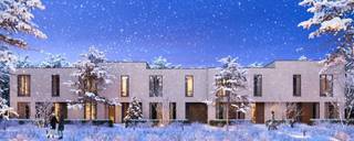 Centraal wonen vlakbij park Baron Casier<br /><br />+ 6 ruime woningen met 3 slaapkamers<br />+ Open, halfopen of gesloten<br />+ Zonnepanelen en warmtepomp, vloerverwarming<br />+ E-peil max. 20 = een korting van 50% op de onroerende voorheffing gedurende 5 jaar!<br />+ Ruime tuin met tuinberging, aparte toegang<br />+ Eigen garage<br />+ Mooie binnentuin: Bewoners van de woningen kunnen hier ook van meegenieten, een leuke extra voor wie op zoek is naar een aangename woonomgeving. Deze binnentuin biedt bewoners een groene oase midden in de stad, een plek waar rust en natuur centraal staan.<br /><br />Stijlvol en energiezuinig wonen in het kloppend hart van Waregem, waar de charme van een gezellige stad naadloos samengaat met alle voordelen van een moderne levensstijl én in de nabijheid van groen zoals park Baron Casier, wie droomt hier niet van? Wonen op <br />deze locatie is meer dan alleen een fijne woonplaats – het is een investering in de toekomst<br /><br />Eribo staat borg voor een goede klantenbegeleiding vanaf de aankoop tot aan de oplevering van het appartement. Wil je aanpassingen op vlak van indeling en afwerking? Dat kan. We begeleiden je graag van plan tot oplevering, vergezellen je tijdens je bezoeken aan verschillende showrooms en adviseren je over materialen om je appartement piekfijn af te werken, volledig volgens jouw smaak en wensen! <br /><br />Wil jij hier graag wonen? Maak dan nu snel een afspraak via ben@eribo.be of 0488/942.643.<br />Ruwbouw reeds afgewerkt.