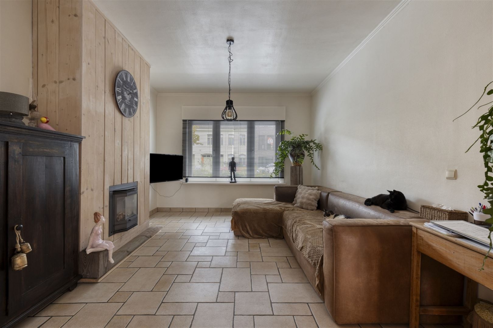 RUIME WONING MET 3 SLKS, 2 BADK &amp; TOEGANKELIJK VIA TUIN !!! - foto 4