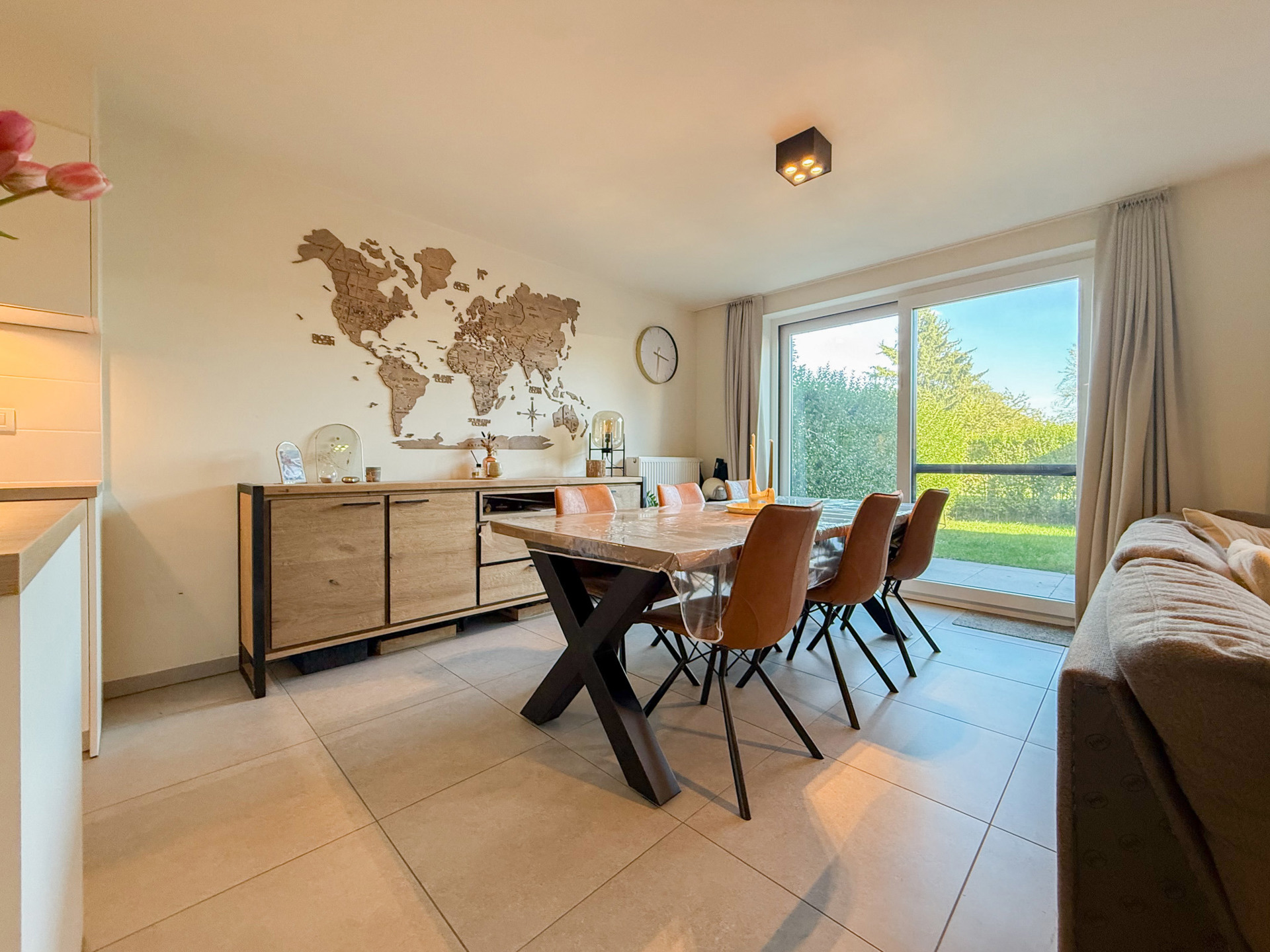 Gelijkvloers appartement met tuin in doodlopende straat - foto 4
