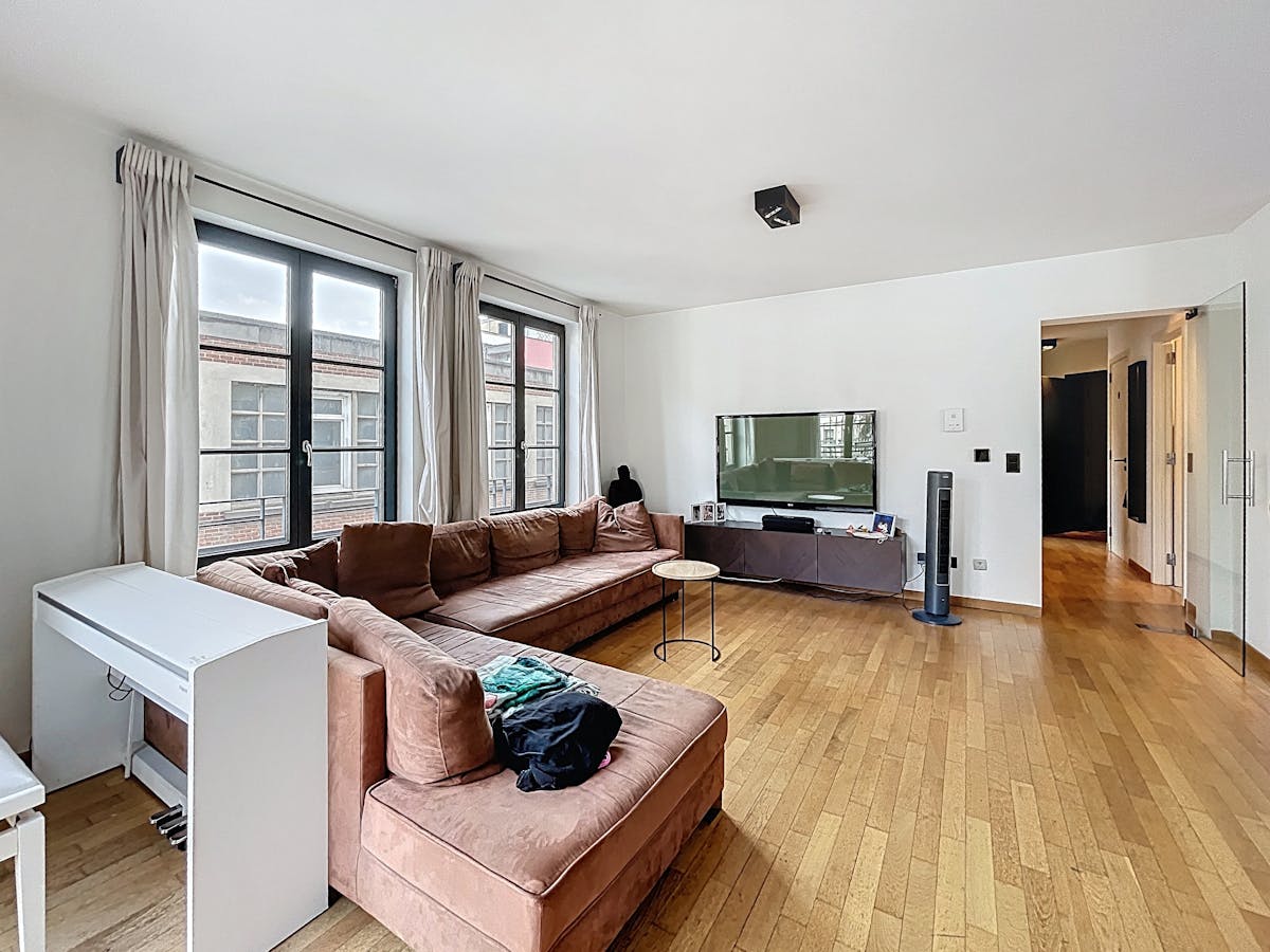 Brussel - Bemeubeld 2 slaapkamer hoek appartement te huur - foto 2