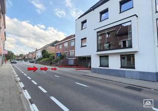 <p><span>Afgesloten individuele garagebox op straatniveau aan de achterkant van een residentieel gebouw, ter hoogte Pakenstraat 7 te Heverlee:</span></p><p><span> </span></p><p><span>Inrijden en binnenrijden met afstandsbediening.</span></p><p><span> </span></p><p><span>Beschikbaar vanaf 1 september 2026. Huurcontract voor 1 jaar nadien automatisch verlengbaar en opzegbaar mits opzegperiode van 3 maanden. </span></p><p><span>Prijs is een all -in prijs (lasten/taksen inbegrepen)</span></p><p><span> </span></p><p><span>Graag een seintje om te bezichtigen.</span></p><p><span> </span></p>