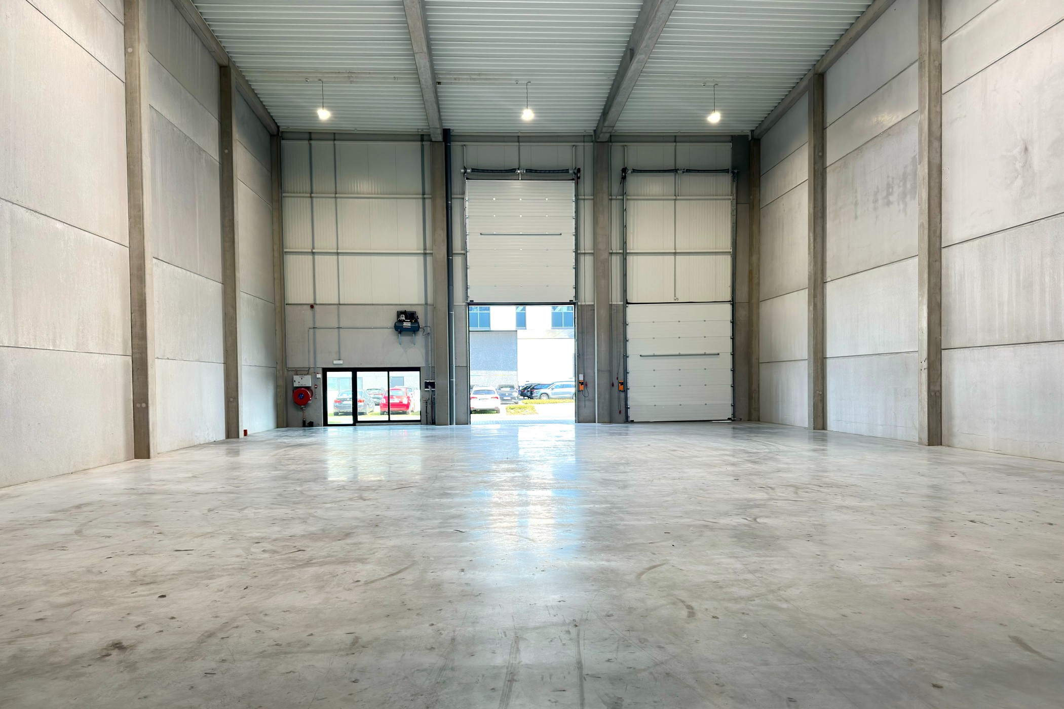 Nieuwbouwmagazijn 553m² langs de E17 in Lokeren - foto 1