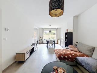 <span><strong>Woning met 3 SLPK, Terras én garage!</strong></span><br /><br />Voor meer info en/of een bezoek, neem contact met uw vastgoedkantoor KURTIMMO ENKEL via mail : info@kurtimmo.be!