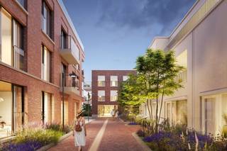 LANCERING NIEUWBOUWPROJECT DE ZEVENSTER TE RETIE CENTRUM <br />Een nieuwe, energiezuinige realisatie in het centrum van Retie<br /><br />Gelegen aan de Markt en het gemeentepark van Retie heeft De Zevenster een optimale ligging in het centrum.<br />De ideale bereikbaarheid, vlakbij openbaar vervoer, winkels en park op effectieve wandelafstand zijn enkele troeven van deze realisatie.<br />De nieuwe Fase 2 binnen het project bestaat uit 15 appartementen, 2 handelspanden en 3 woningen dewelke verdeeld werden over drie gebouwen wat een aangenaam en kleinschalig gevoel geeft: ‘De Brouwerij’ grenst aan het groene binnengebied van het project, De ‘Limonat’ grenst aan het gemeentepark en ‘De Ster’ ligt langs de Kerkhofstraat.<br />Aan de binnenzijde (tussen de Brouwerij – Limonat en De Ster) wordt een gemeenschappelijke binnentuin aangelegd die de groene long binnen het project vormt. Deze rustzone/binnentuin kan gebruikt worden door de eigenaars.<br />De oppervlaktes variëren van 71 m² tot 132 m², allen met een ruim privatief terras voor wie maximaal wil genieten van comfort zowel binnen als buiten. Alle appartementen zijn optimaal voorzien van ruimte en licht dankzij de grote raampartijen en hebben 1, 2 of 3 slaapkamers. <br />"De Zevenster" is gelegen in het bruisende centrum van Retie.<br />Bent u op zoek naar een nieuwbouw BEN-appartement dat luxueus is afgewerkt met kwalitatieve materialen, dan is dit project zeker interessant. <br />U kiest natuurlijk de volledige afwerking mee in samenspraak met de klantenbegeleider en de bouwheer volgens het lastenboek waarbij we steevast streven naar perfectie en waarde voor uw geld. <br />Wees er snel bij en kom eens langs om kennis te maken met dit nieuw project te Retie!<br /><br />"De Zevenster – Fase 2":<br />* Ideale centrum ligging <br />* Lichtrijke, ruime appartementen dankzij grote raampartijen<br />* Tijdloos bouwwerk <br />* Hoogwaardige &amp; kwalitatieve afwerking volgens uitgebreid lastenboek<br />* BEN-norm en een grote energetische performantie<br />* Collectieve, prachtig aangelegde tuin voor de bewoners<br />* Balansventilatie<br />* Vloerverwarming<br />* Afwerking op maat met alleen maar kwaliteitsmaterialen<br />* Ondergrondse privatieve parking