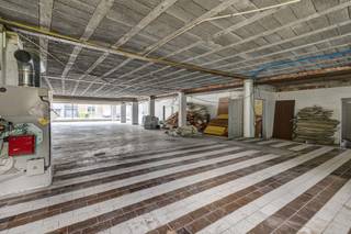 Commercial à louer à Roosdaal