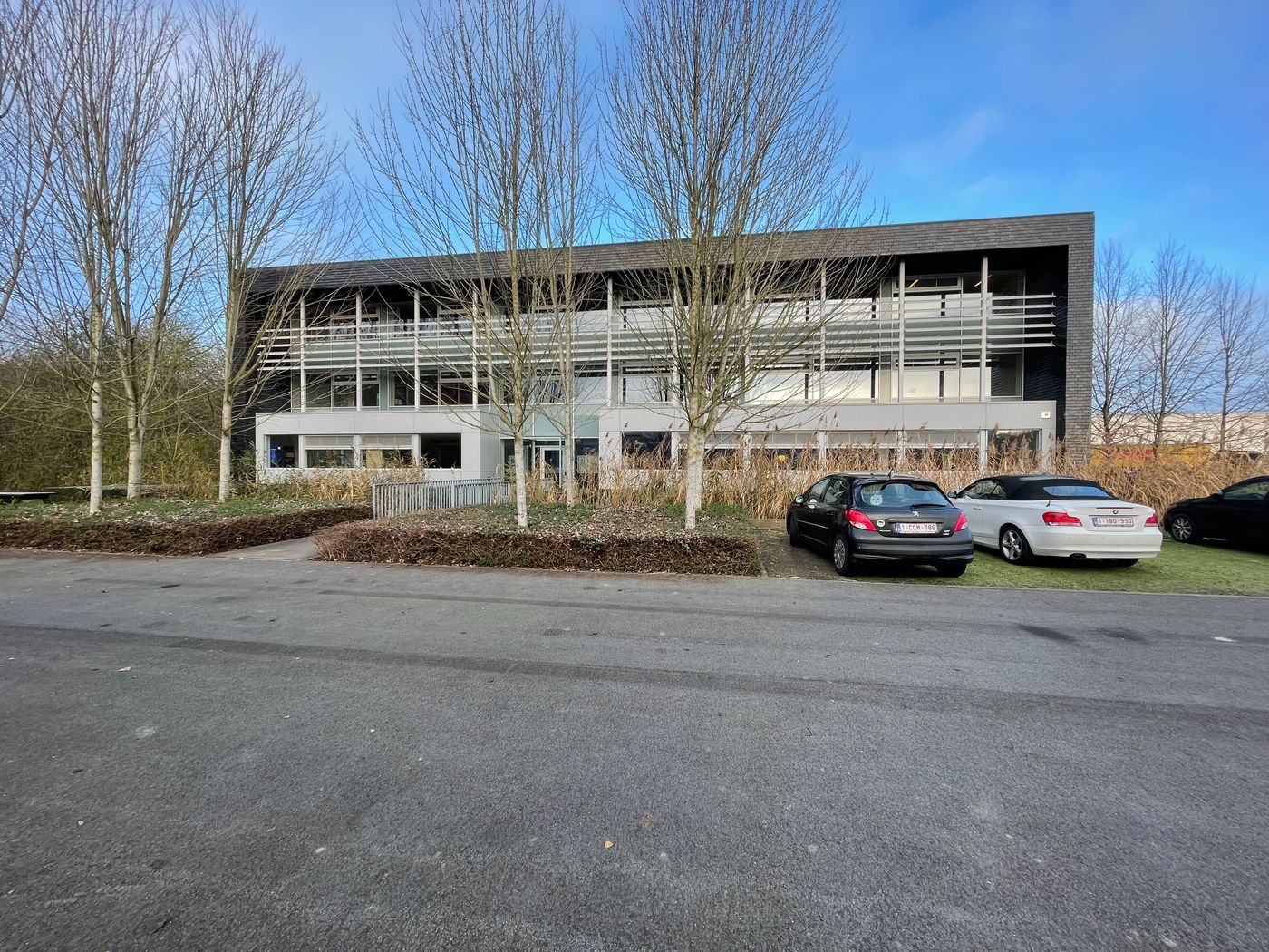 194 m² instapklare kantoorruimte in passief gebouw te Aalter! - photo 1