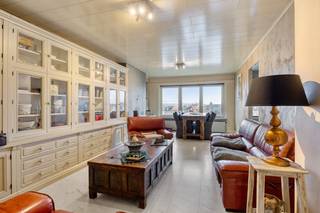 Découvrez rapidement cet appartement bien entretenu situé au 4ème étage d'un petit immeuble au Bredabaan 788. Grâce à son emplacement central,...