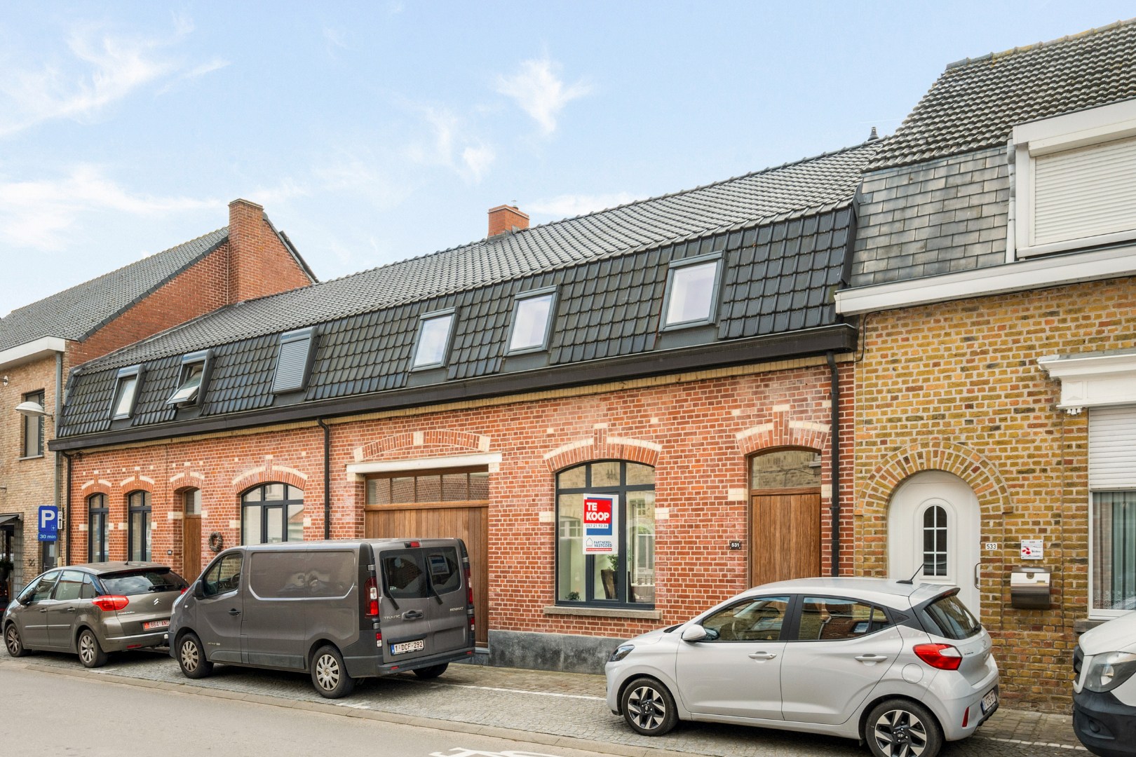 GERENOVEERDE WONING MET 3 SLPKS EN TUIN - foto 1
