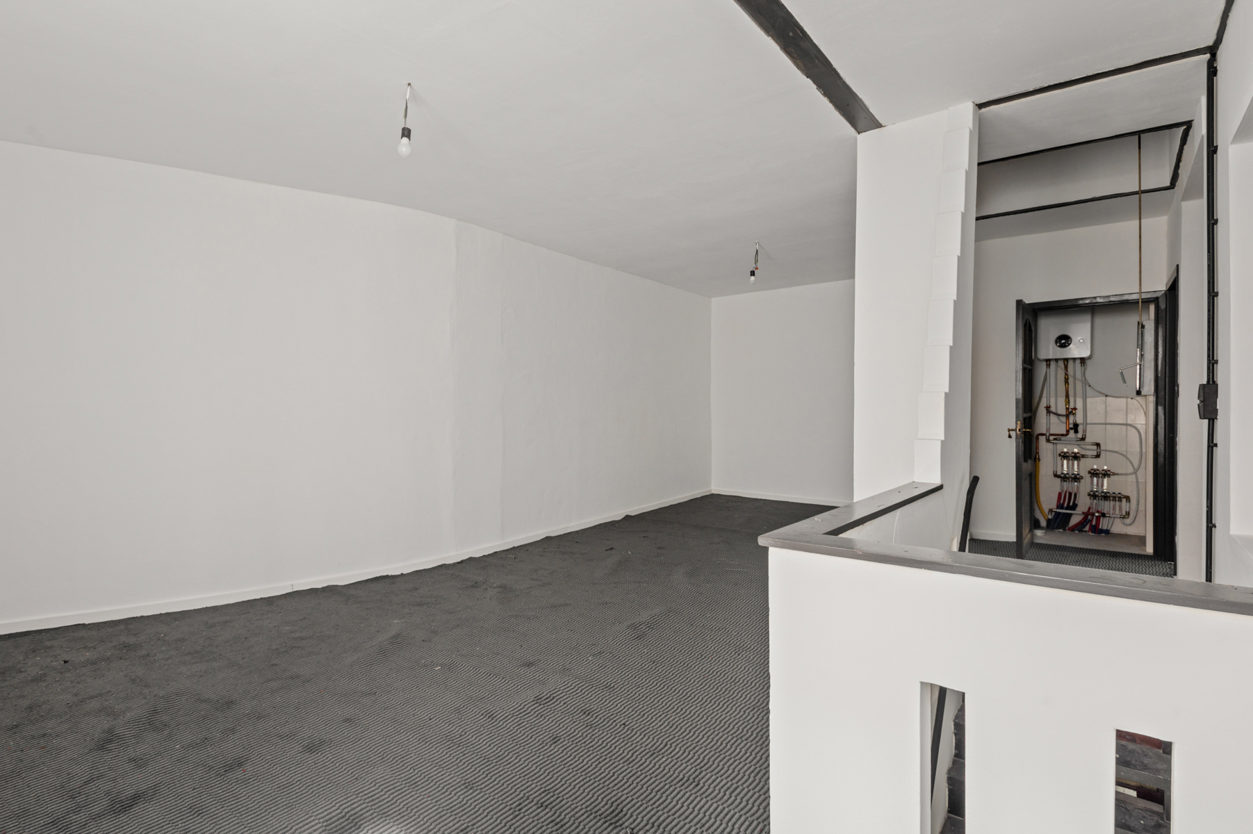 Magazijn met kantoorruimtes en units - foto 3