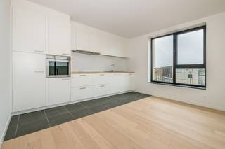 Dit appartement is gelegen op wandelafstand van het centrum van Veurne en nabij heel wat voorzieningen. (Winkels, scholen, het openbaar vervoer,...