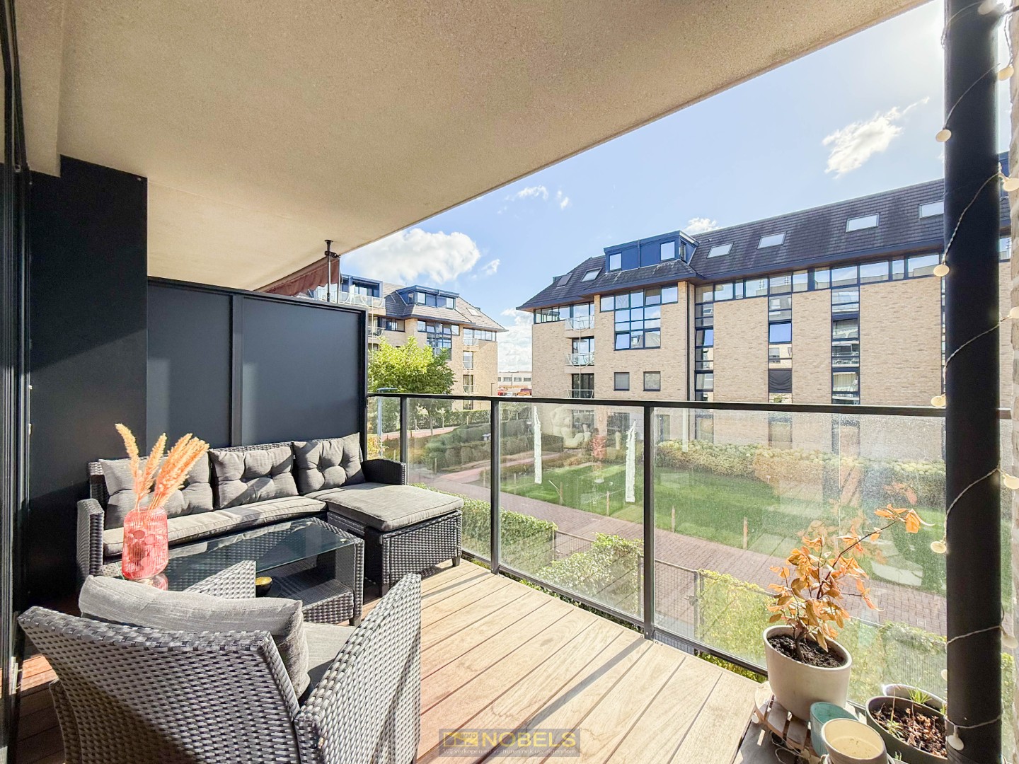 Te koop, modern afgewerkt appartement met terras en staanplaats te Oudenaarde - photo 2