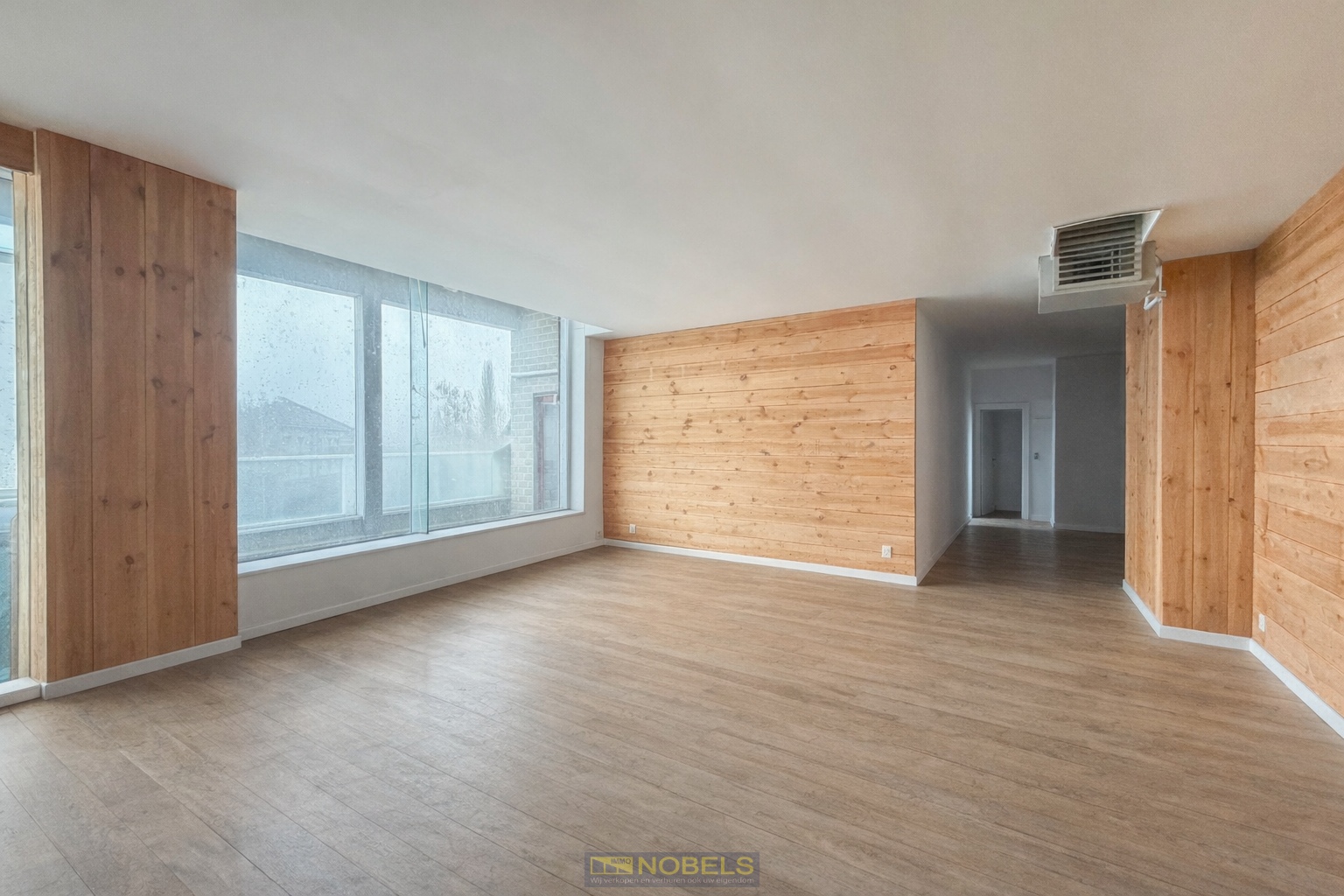 Te koop, Ruime toonzaal met tal van mogelijkheden te Lierde! - foto 3