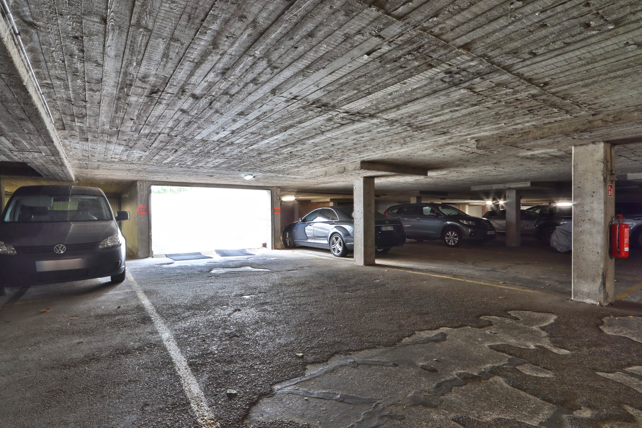 Verhuurde ondergrondse autostaanplaats in centrum Beveren - foto 5