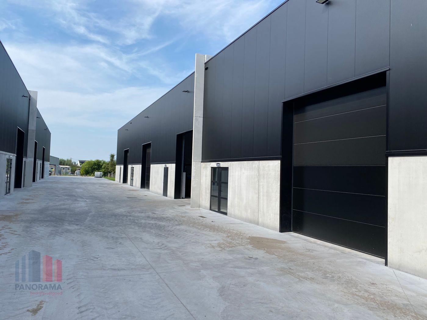 NIEUWBOUW KMO-UNIT VAN 1.121 m² TE HUUR - photo 1