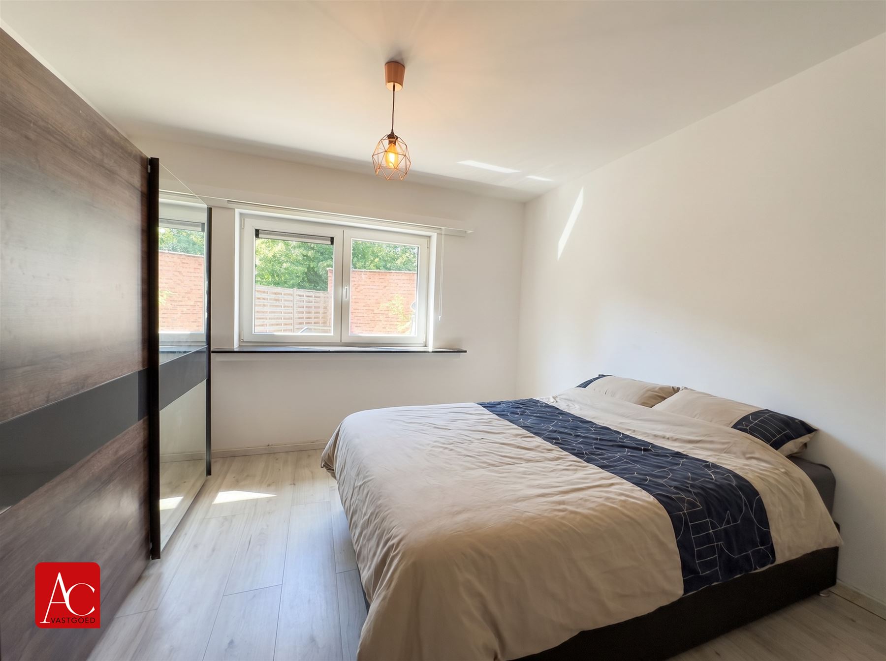 Gelijkvloers appartement met garage en 2 slaapkamers - foto 5