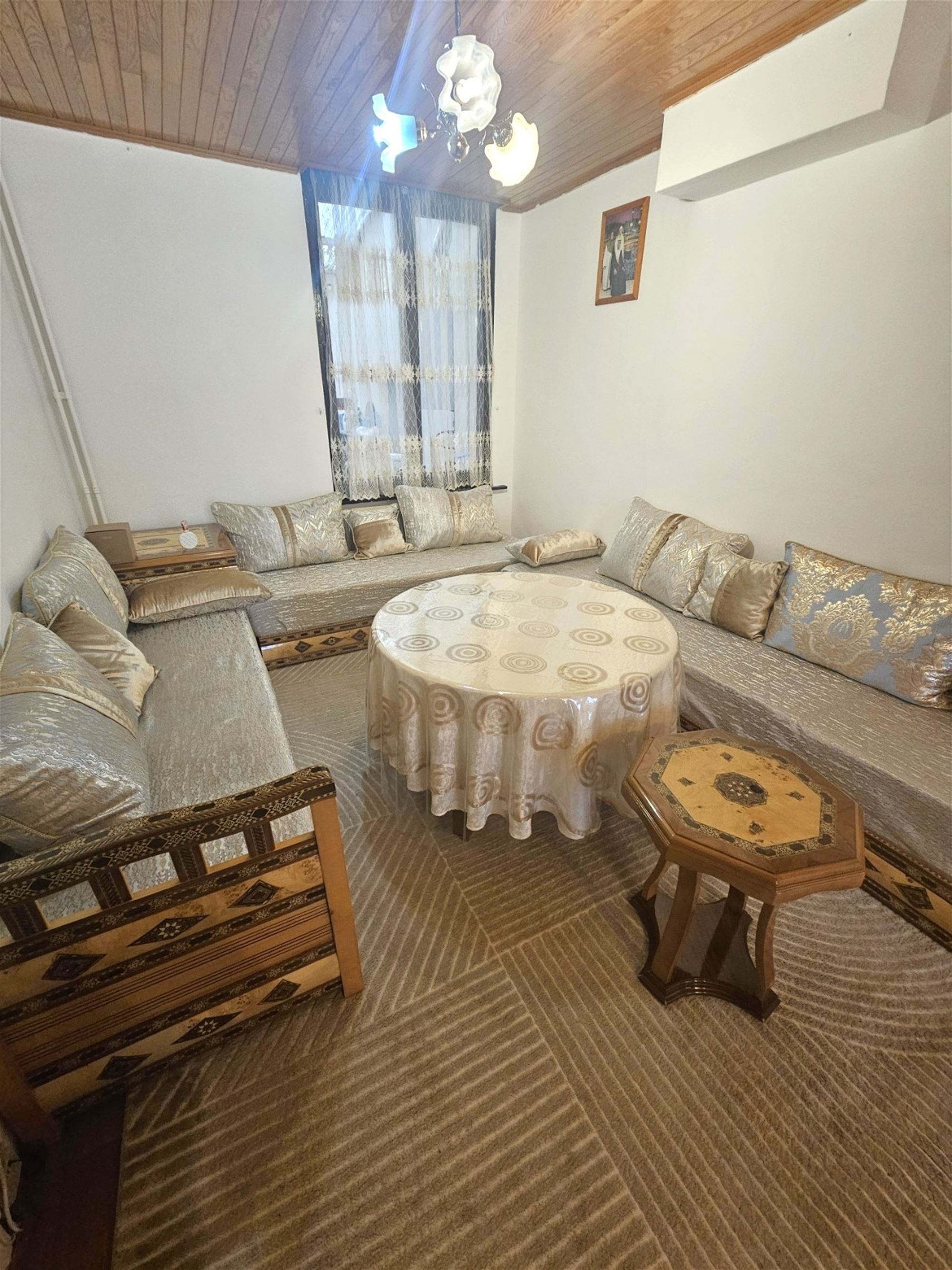 Gezinswoning met 5 slaapkamers en garage - foto 5