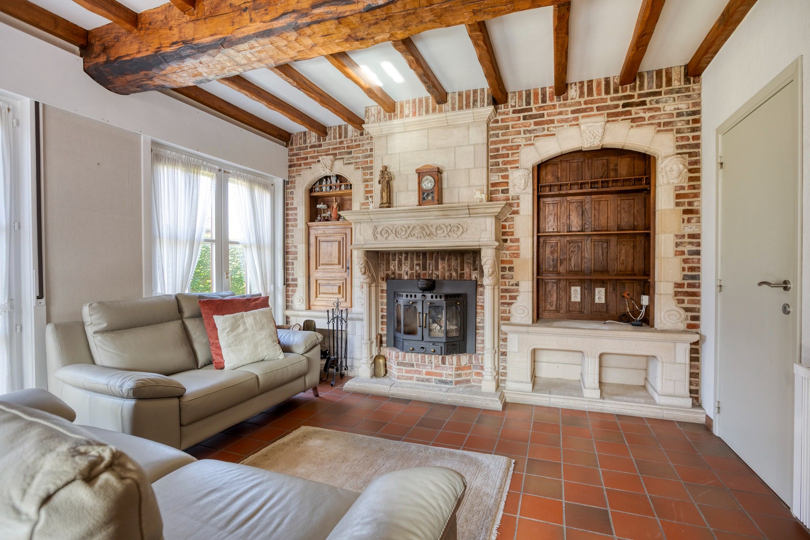 Alleenstaande woning in een doodlopende straat in een residentiële wijk! - foto 4