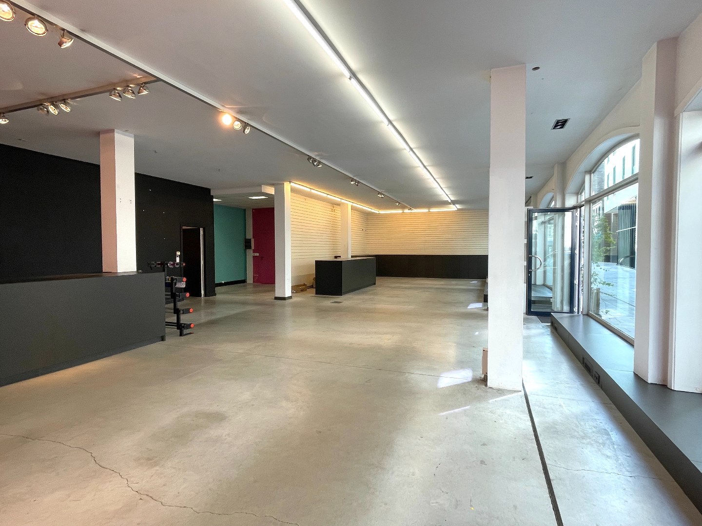 Commercial for rent in Kortrijk - photo 4