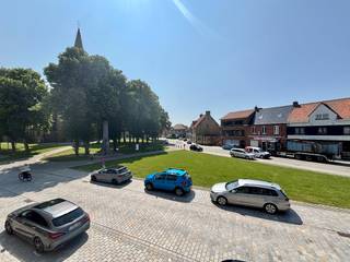 Uniek polyvalent pand in het centrum van Langemark.ONTDEK DE WONING VIA DE VIDEO: https://shorturl.at/Zdjj6In het hart van Langemark, pal onder de...