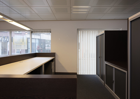 Centraal gelegen gelijkvloerse kantoorruimte te Aalst - foto 2