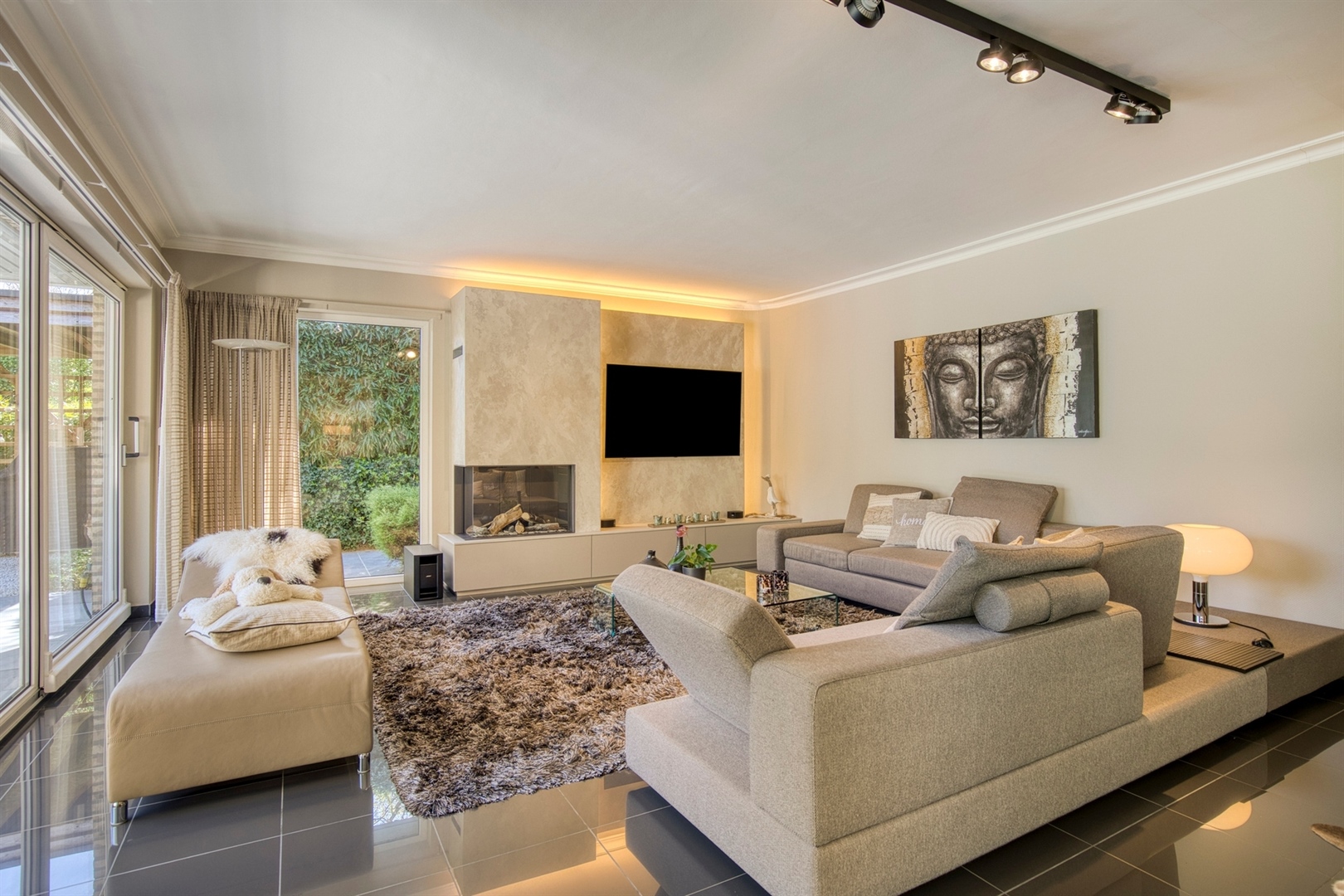 villa - photo 2