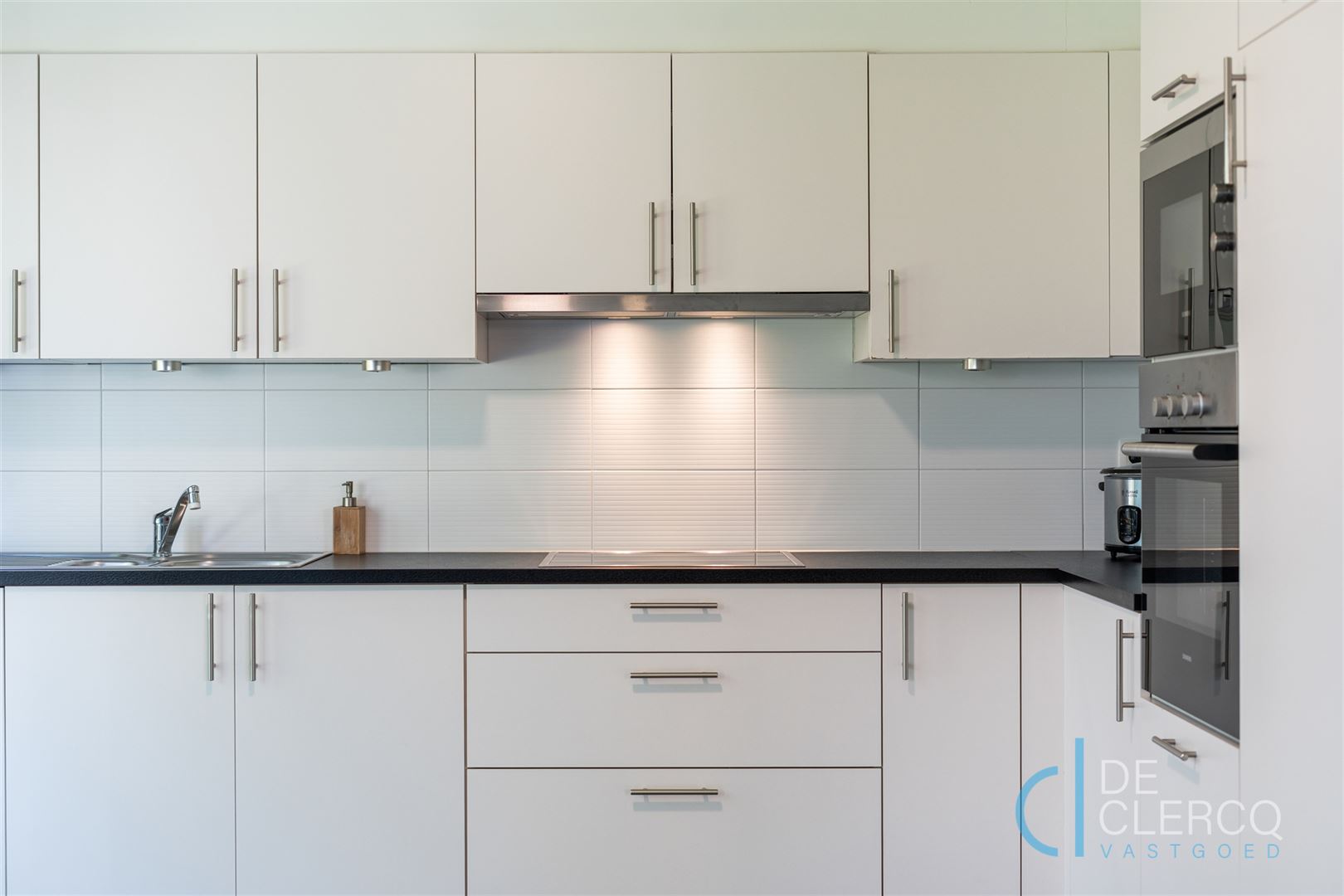 Moderne, tijdloze woning te koop in een gezellige wijk! - foto 5