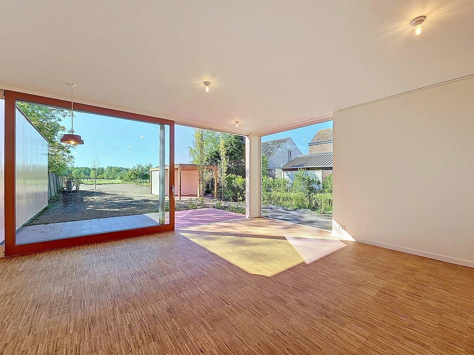 Stijlvolle architectenwoning met 4 slaapkamers, zonnige tuin én dakterras in groene omgeving - foto 2