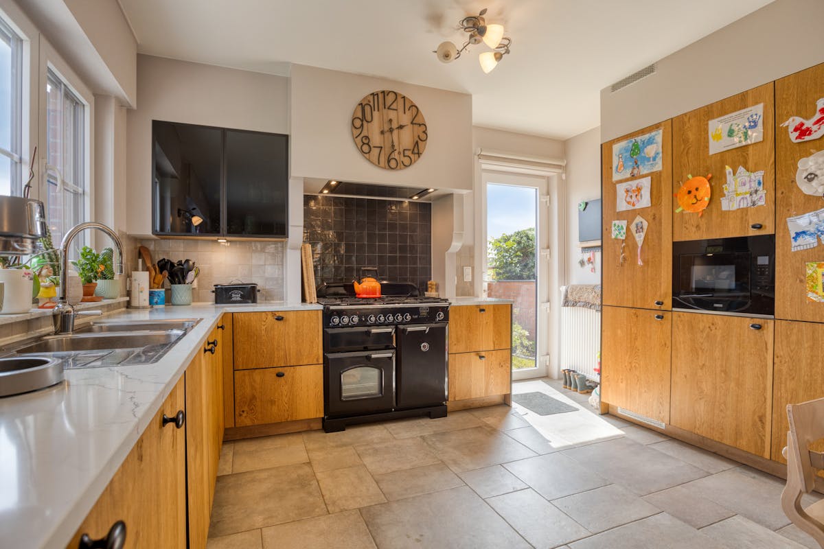 Gerenoveerde open woning met 4 slaapkamers in Kortemark! - foto 4