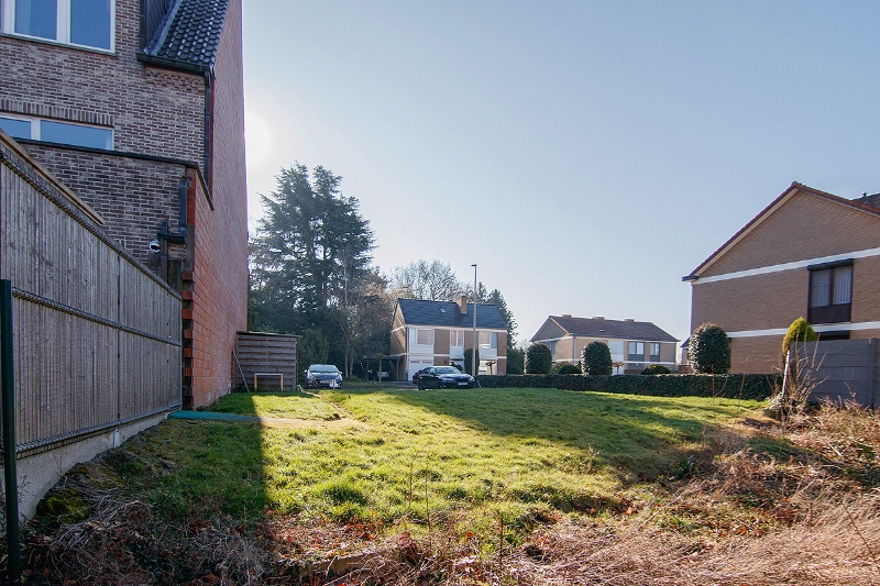 Rustig en toch centraal gelegen projectgrond voor appartementen of andere invulling op 4 aren 7 centiaren in het centrum van Diepenbeek! - foto 5
