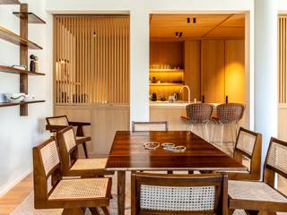 Nestled in a wooded setting on the edge of Woluwe Park, on the third floor of a timeless building designed by Archi 2000, this fully...