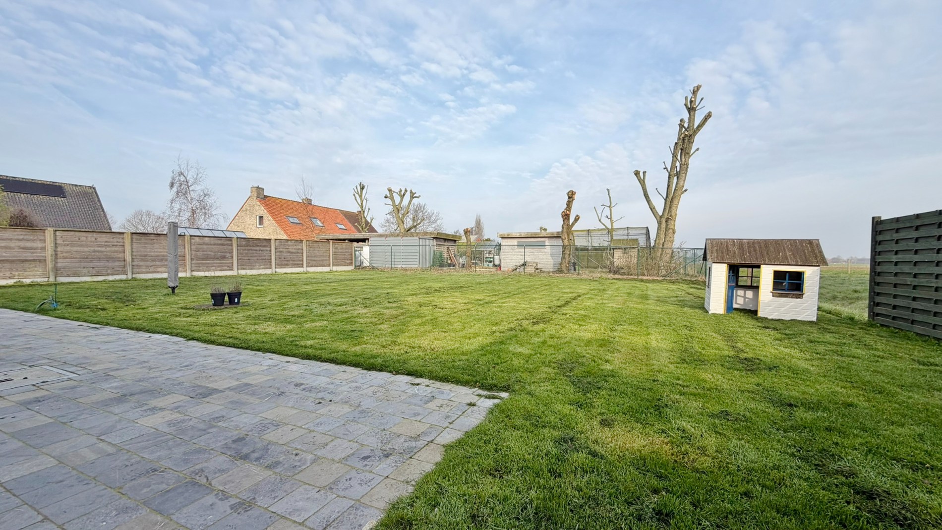 Instapklare woning op ruim perceel (880 m²) met prachtig landelijk uitzicht in Merkem - foto 4