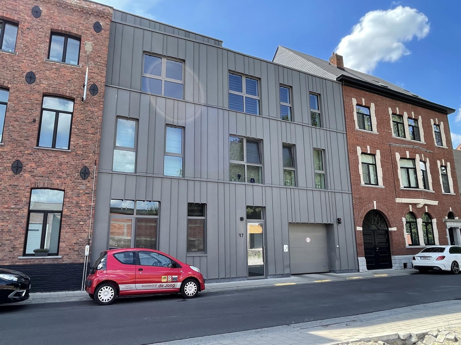 Leuk en aangenaam nieuwbouwappartement met terras, kelder, fietsstalling en ondergr. autostaanplaats in de ‘Residentie De Stokerij’ - foto 1