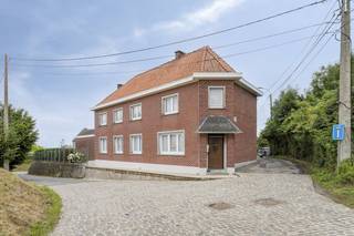 Deze woning is gelegen in het rustige Mater. Mits de nodige renovaties biedt deze woning veel mogelijkheden door de grote woonoppervlakte en...