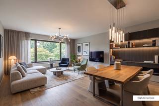 <p>Interesse in dit pand? Neem voor bijkomende informatie of het maken van een afspraak rechtstreeks contact op met Dimitry Van Hinsbergh via <strong>+32 493 37 27 43</strong> of <strong>dimitry@copandi.be</strong>.</p><p></p><p>Dit ruime appartement op de tweede verdieping is gelegen in een rustige woonwijk nabij het centrum van Schoten met op korte afstand winkels, scholen en openbaar vervoer.</p><p>Wat meteen opvalt is de lichtrijke leefruimte met grote raampartijen (alu 2010 vernieuwd) waardoor u kan genieten van een ruimtelijk en open gevoel en dit met een zicht op het mooie park aan de overzijde. De leefruimte is ruim voldoende voor zithoek met eetkamer op een mooie authentieke parketvloer.</p><p>De keuken is praktisch ingericht en biedt voldoende ruimte, maar kan mits enkele aanpassingen ook meevloeien in de leefruimte. Aan u de keuze!</p><p>Er zijn drie kamers aanwezig bestaande uit een masterbedroom met toegang tot het gezellige terras, een twee volwaardige kamer en een derde kamer die dienst kan doen als dressing, bureau, berging en meer!</p><p>De ruimte van de badkamer is geheel benut met een ligbad en wastafel waar de leuke blauwe tegels de ruimte kleur geven.</p><p></p><p>Kortom een ruim appartement met tal van troeven op een ideale ligging voor zowel starters als jonge gezinnen. Maak snel een afspraak!</p><p>Mogelijkheid tot aankoop garagebox achteraan aan € 30.000.</p>